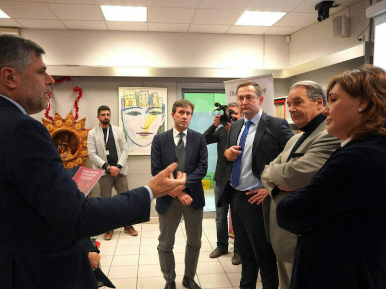 Visita-commisario-europeo-Coop.fi-Gavinana-5 Visita commisario europeo Coop.fi Gavinana 5 1